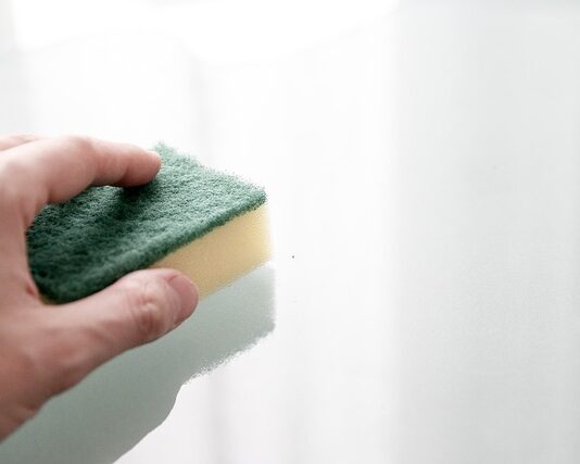 Czy myjka ciśnieniowa niszczy lakier?